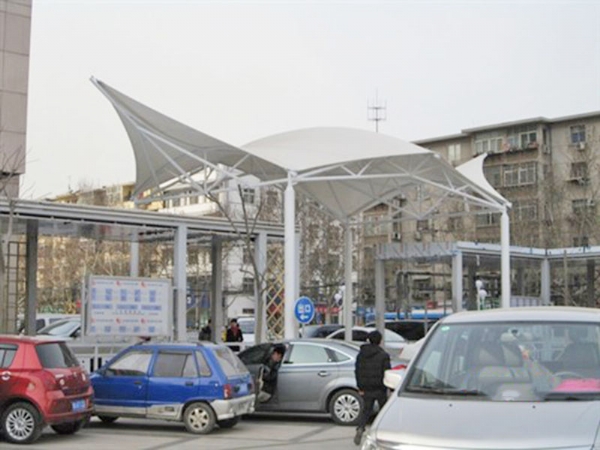 車庫出入口